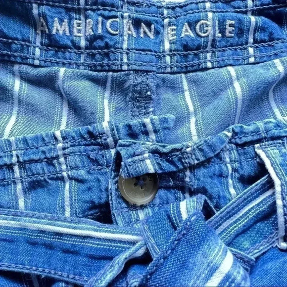 WOMENS AMERICAN EAGLE•DENIM STRIPED TIE FRONT HIGH RISE PAPER BAG SHORTS•SIZE 8• - Picture 6 of 6